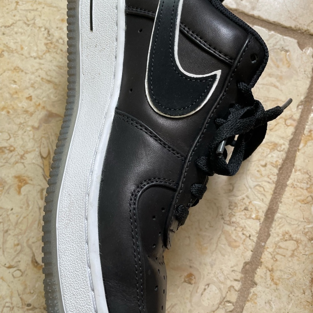 Nike Colin Kaepernick - Size 7.5 Used - image 6